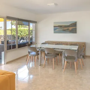 https://hyde-park-lane-villas.in-canary-islands.com